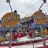 Buden und Karussells auf dem Frühjahrsmarkt in Bremerhaven