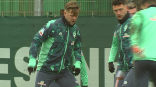 Werder Spieler Niclas Füllkrug beim Training.