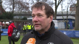 BSV-Coach Thorsten Gütschow nach der Niederlage gegen Havelse im Interview am Rande des Spielfelds.