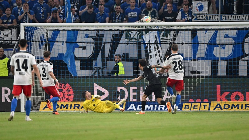 Der HSV kassiert gegen Stuttgart ein Gegentor.