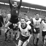 Die Fußballmannschaft von Werder Bremen freut sich über die erste Deutsche Meisterschaft im Jahr 1965