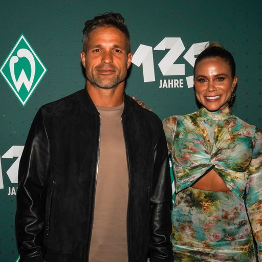 Der ehemalige Werder-Spieler Diego mit seiner Frau Bruna Leticia bei der Party anlässlich des 125. Vereinsjubiläums.