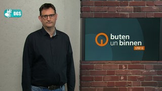 Der Gebärdendolmetscher Knut Weinmeister im Studio von buten un binnen.