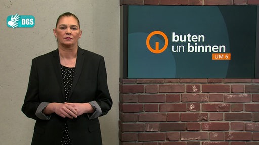 Gebärden Moderatorin Gunda Helmes im Studio von bunnen un binnen.