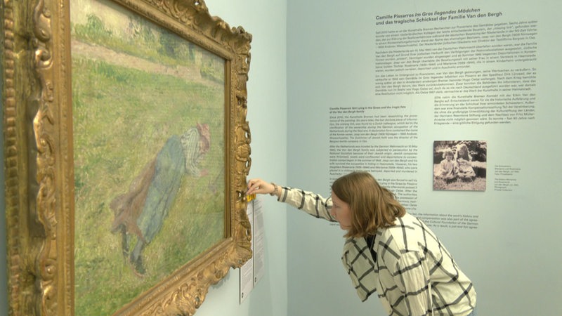 Das Gemälde "Im Gras liegendes Mädchen" von Camille Pissarro hängt in der Bremer Kunsthalle.