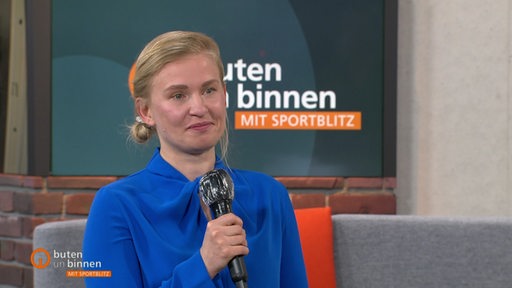 Svetlana Kotelnikova zu Gast im Studio von buten un binnen.