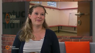 Die Kinderschutz-Beauftragten der Bremer Sportjugend Elke Kahrs im Studio von buten un binnen.