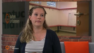 Die Kinderschutz-Beauftragten der Bremer Sportjugend Elke Kahrs im Studio von buten un binnen.
