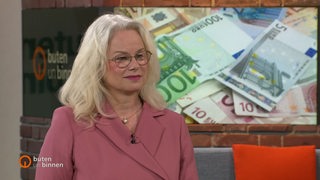 Die Bundestags-Abgeordnete Kirsten Kappert-Gonther zu Besuch im Studio von buten un binnen.