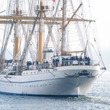 Das Marine-Segelschulschiff Gorch Fock läuft aus
