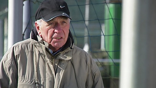 Bremens Torwart Günter Bernard
