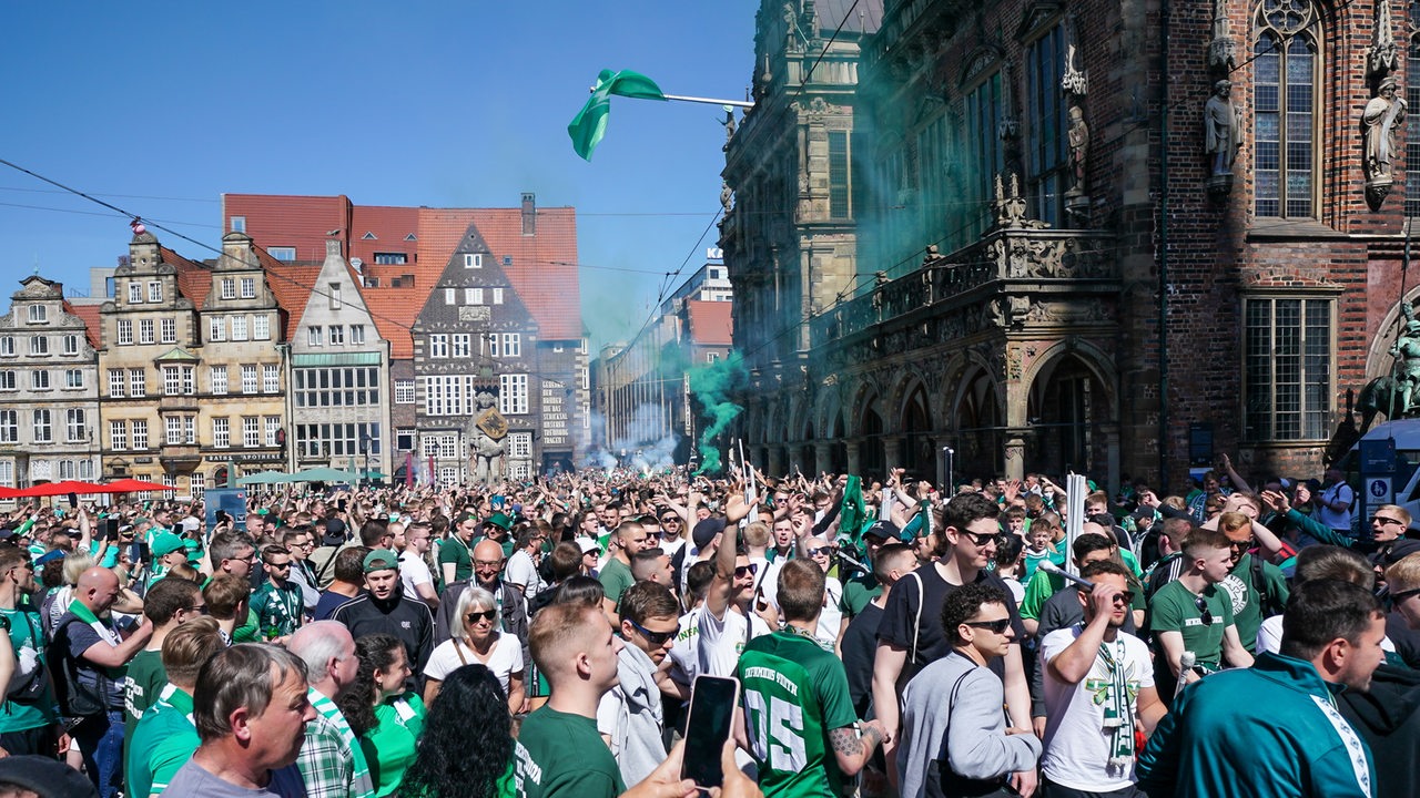 Bar Werder: Fani wpadają w nastrój na rynku w Bremie