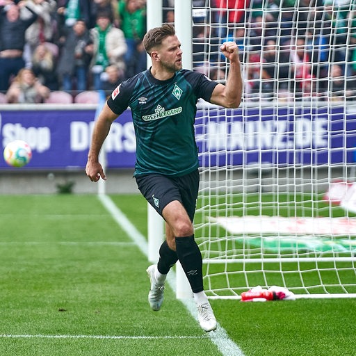 Werder-Torjäger Niclas Füllkrug feiert seinen Treffer zum 2:2 gegen Mainz.