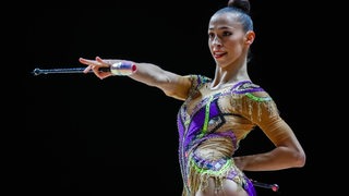 Die Bremer Gymnastin Julia Stavickaja bei einer Pose während ihres Keulenfinales bei den "Finals".