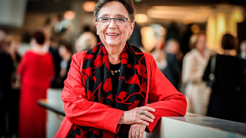 Heide-Marie Härtel lächelt in die Kamera