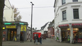 Zu sehen ist der Eingang in die Helenenstraße.
