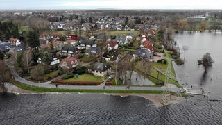 Hoher Grundwasserspiegel: Wasser dringt in Bremer Keller ein - buten un  binnen