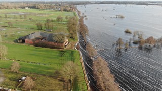 Drohnenaufnahme der überschwemmten Gebiete in Bremen Borgfeld.