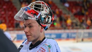 Maximilian Franzreb schaut enttäuscht. 