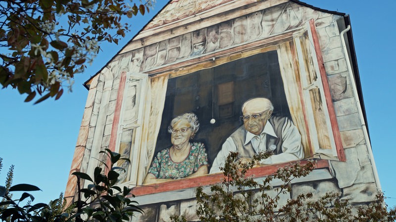 Wandbild von K. F. Krüger an der Hausfassade des Bremer AWO-Hauses an der Straße Auf den Häfen
