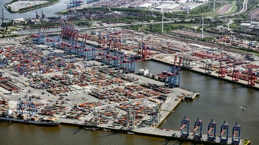 Luftbild zeigt das Containerterminal Burchardkai, Waltershofer Hafen, Waltershof, Hamburg,