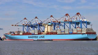 Containterschiff der Maersk-Line in Bremerhaven