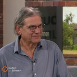 Eberhard Syring im Studio von buten un binnen beim Talk mit Kirsten Rademacher. 