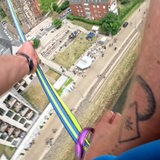 Der Blick eines Slackliners hinunter auf Bremen.