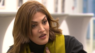 Eine Iranerin im Interview.