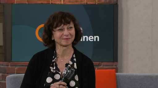 Irene Dingeldey, die Direktorin vom Institut Arbeit und Wirtschaft der Universität Bremen bei buten un binnen.