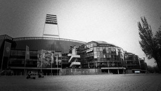 Ein Schwarz-Weiß-Bild des Weserstadions