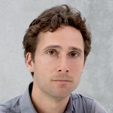 Moderator Janos Kereszti