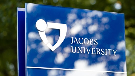 Schild der Jacobs University Bremen