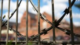 Natodraht an Zaun der Justizvollzugsanstalt Oslebshausen