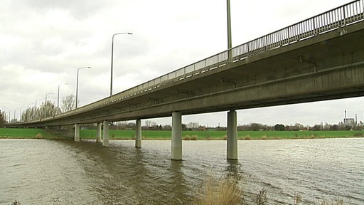 Karl-Carstens-Brücke