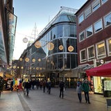 Ehemaliges Karstadt-Sport-Gebäude in der Innenstadt.