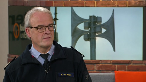 Der Katastrophenschutzbeauftragter des Landes Karl-Heinz Knorr im Interview bei buten un binnen.