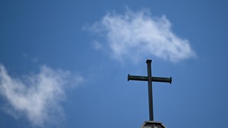 Das Kreuz einer Kirche.