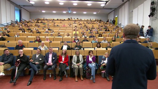 Der Kita-Gipfel in einem Hörsaal der Universität Bremen. 