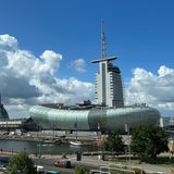 Das ovale Gebäude vom Klimahaus in Bremerhaven