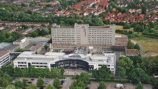 Luftaufnahme des Klinikums Links der Weser von 2007.