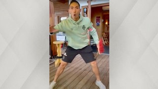 Kyu-Hyun Park beim Gangnam-Tanzen auf Youtube