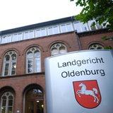 Das Landgericht in Oldenburg von außen fotografiert.