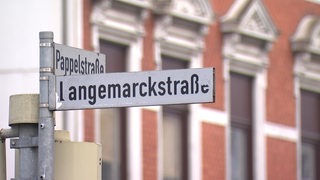 Ein Straßenschild an der Kreuzung zwischen Langemarckstraße und Pappelstraße