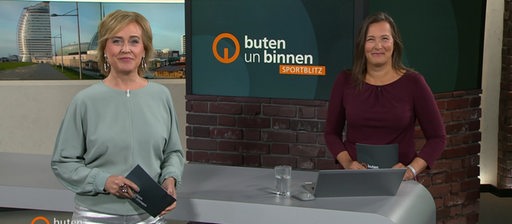 Die Moderatorinnen Kirsten Rademacher und Pascale Ciesla im Studio von buten un binnen.