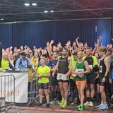 Das Feld kurz vor dem Start des Bremerhaven-Marathon.