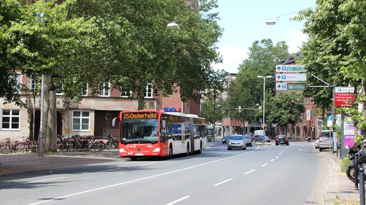 Ein Bus in der Martinistraße.