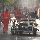Baustellenarbeiter gestalten die Martinistraße um. 