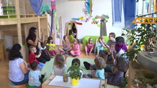 Die Morgenrunde des Kindergartens im SOS Kinderdorf in Bremen Huckelriede.