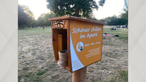 Öffentliche Tütenbox im Apark in Dresden.